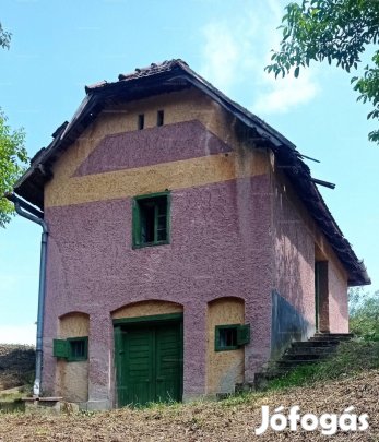 Ébressze fel Csipkerózsika álmából ezt e különleges Kis-Balatoni