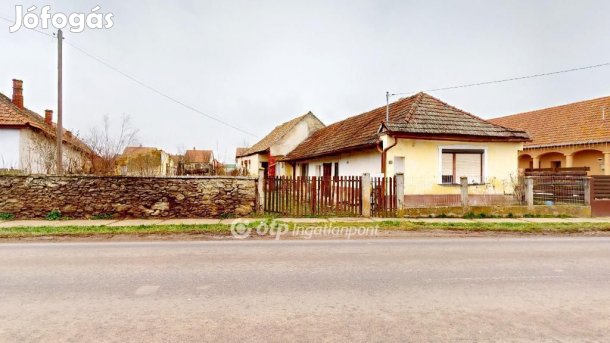 Edelényi 78 nm-es ház eladó