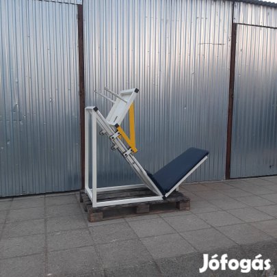 Edzőtermi lábtológép 30mm súlytartó lábtoló gép lábgép láb gép