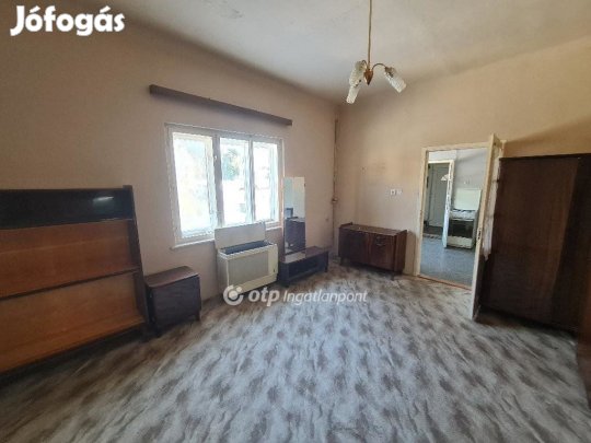 Egercsehii eladó 40 nm-es ház