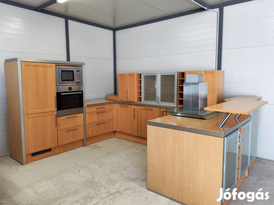 Égerfa Nolte konyhabútor gépekkel