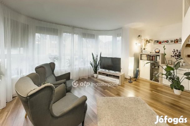 Egeri 127 nm-es lakás eladó