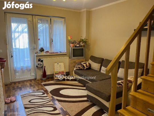 Egeri 150 nm-es ház eladó