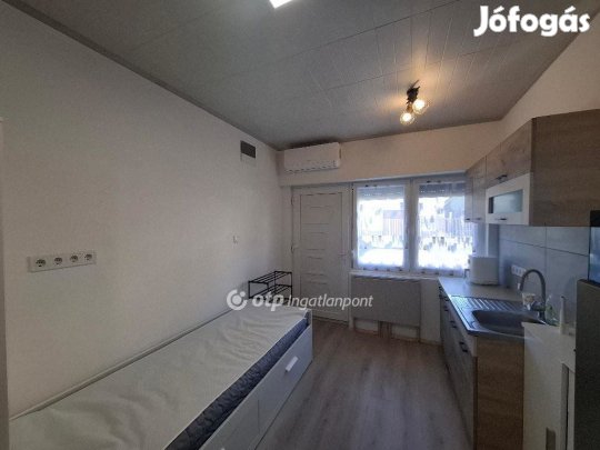 Egeri 16 nm-es lakás eladó