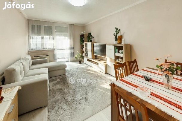 Egeri 54 nm-es lakás eladó