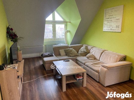 Egeri 54 nm-es lakás eladó