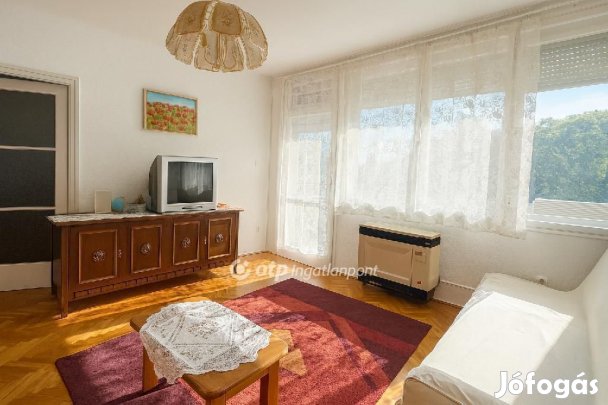 Egeri 59 nm-es lakás eladó