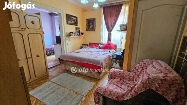 Egeri 70 nm-es ház eladó