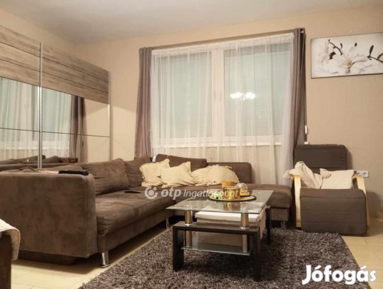 Egeri eladó 117 nm-es lakás