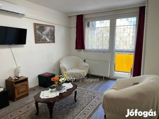 Egeri eladó 37 nm-es lakás