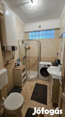 Egeri eladó 53 nm-es lakás
