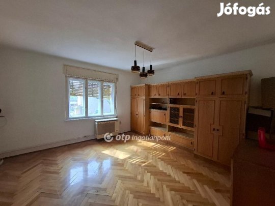 Egeri eladó 71 nm-es ház