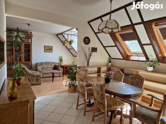 Egeri eladó 76 nm-es lakás