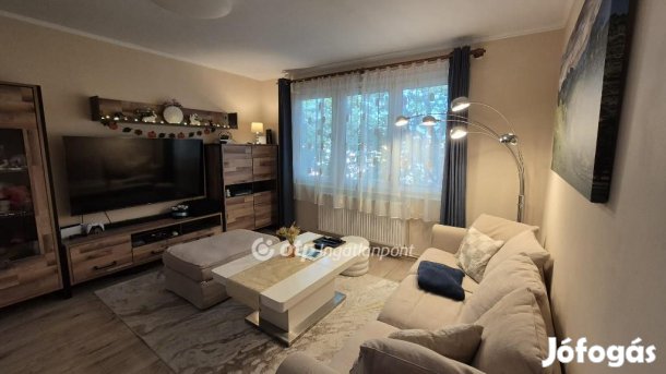 Egeri eladó 78 nm-es lakás