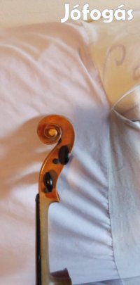Egész hegedű eladó 