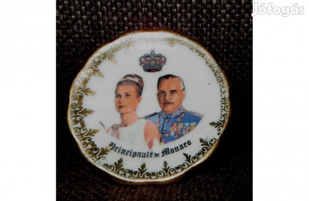 Égi antik jelzett pici dísztányér Monaco hercegéről és Grace hercegnőr