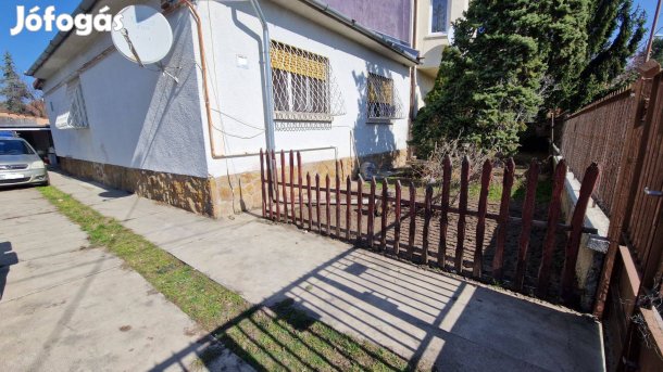 Egressy úton 3 szobás ház