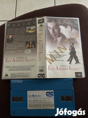 Egy asszony illata Niro vhs kaland 