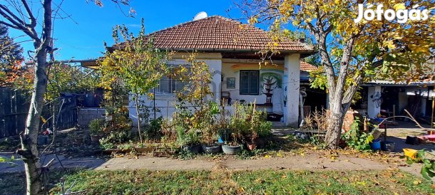 Egy ház, amit a saját ízlésedre formálhatsz  Kiszomboron!