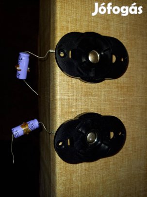 Egy pár Technics/Panasonic magas hangszóró + hangváltó