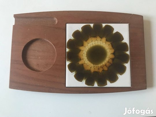 Egy személyes keményfa étkező tálca kerámia betéttel