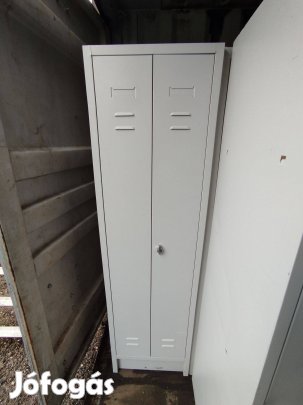 Egy személyes öltözőszekrény