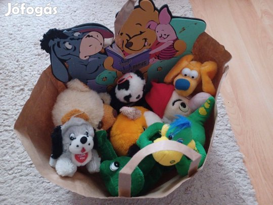 Egy táskányi játék (plüssfigura + ajándékok)