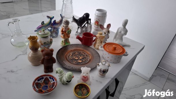 Egyben eladó dísztárgyak szinte ingyen