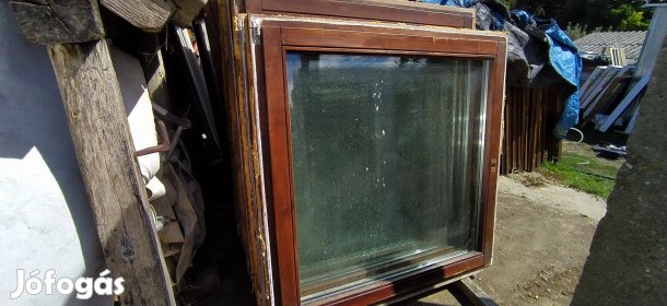 Egyben is eladó fa bukó-nyíló hőszigetelt ablakok esetleg csere is. Mé