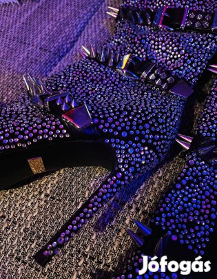 Egyedi Köves csizma