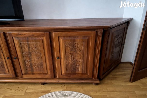Egyedi, faragott fekete dió szekrénysor eladó 650 000 Ft (alkuképes)
