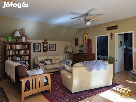 Egyedi, kétgenerációs családi ház Dunavarsány, Duna parti részén! 965