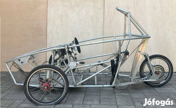 Egyedi alumínium csővázas háromkerekű jármű