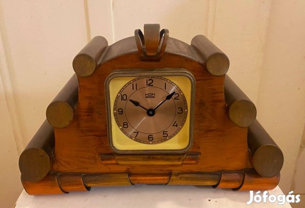 Egyedi asztali óra