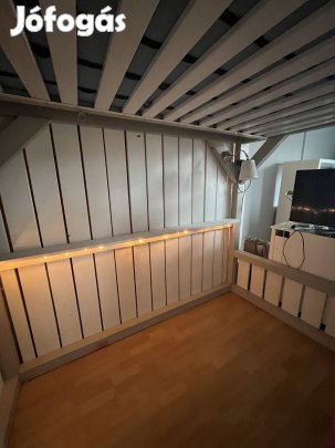 Egyedi emeletes ágy