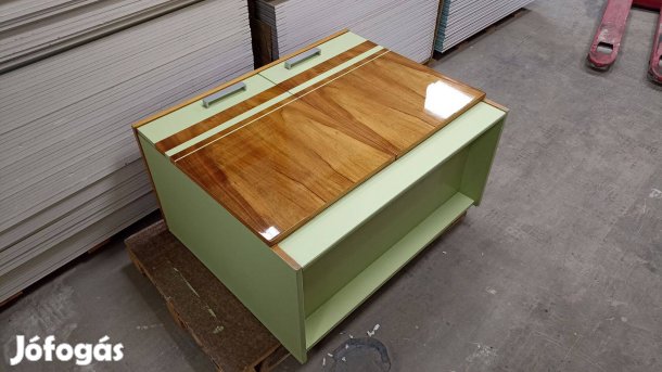 Egyedi felújított egy polcos komód szekrény eladó
