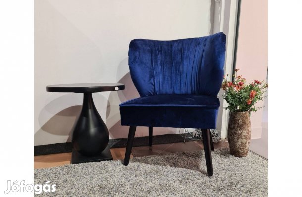 Egyedi formájú lerakó asztal fekete színben