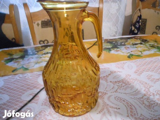 Egyedi formájú oldalán horpasztott Bormioli rocco Islanda kancsó