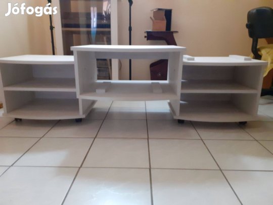 Egyedi gyártású, univerzális TV szekrény, görgőkkel ellátva eladó