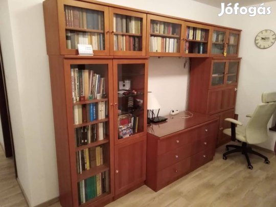 Egyedi gyártású és méretű, furnérozott nappali szekrénysor