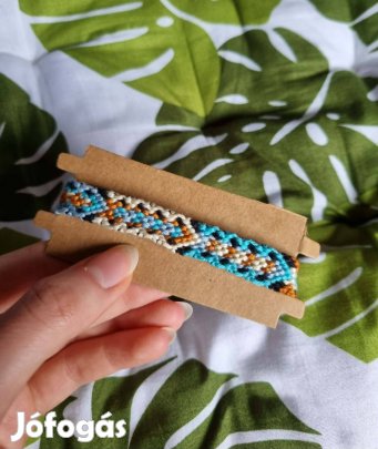 Egyedi indián mintás karkötő