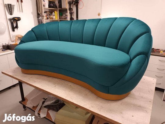 Egyedi kanapé