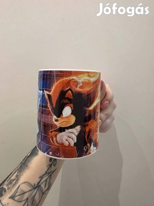 Egyedi készítésü Bögre