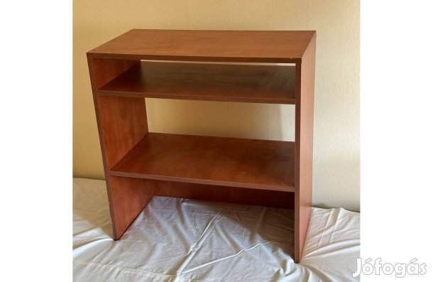 Egyedi készítésű TV-állvány