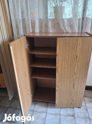 Egyedi készítésű cipősszekrény