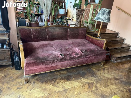 Egyedi készítésű epedarugós kanapé