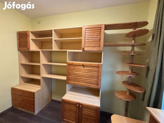 Egyedi készítésű szekrénygarnitúra