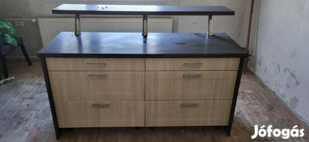 Egyedi konyhasziget bárpult résszel