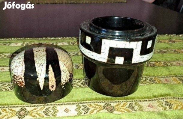 Egyedi megjelenésű bakelit dísz tégely