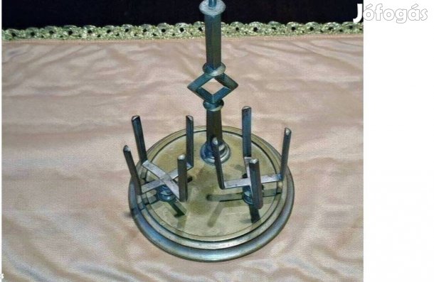 Egyedi megjelenésű fűszertartó állvány